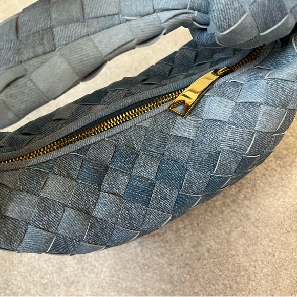 Bottega Veneta Denim leather mini Jodie bag blue - Picture 5 of 8